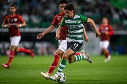 爱游戏体育全站包含足总杯关键时刻走向成谜，葡萄牙体育临场应变，引发热议，赛程密集仍需轮换的词条